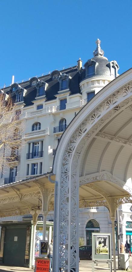 Demeures & Chateaux Le Pavillon D'Enghien, Vichy Centre Exterior foto